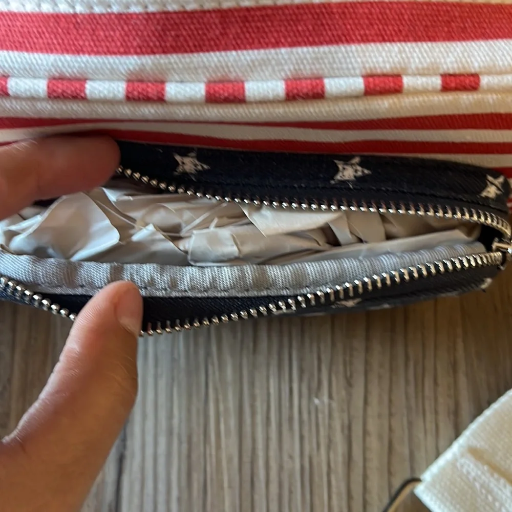 NWOT patriotic crossbody purse - Picture 5 of 12
